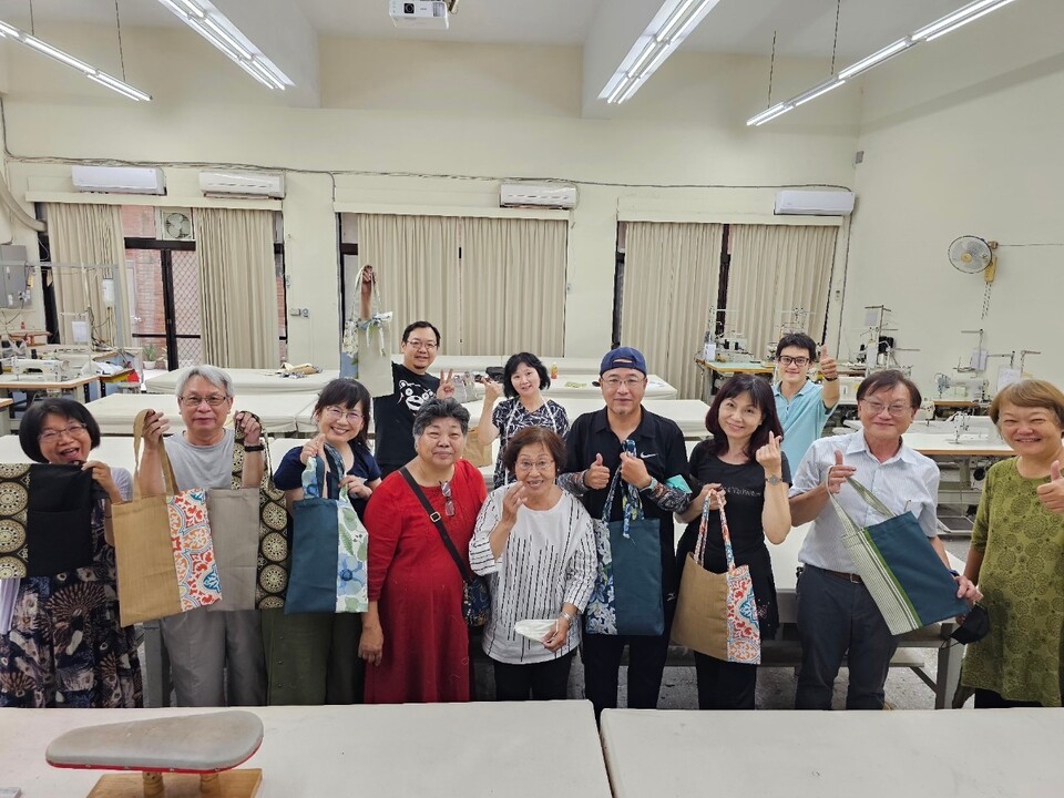 全員完成腳料布再利用提袋圖片