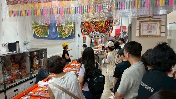 光彩繡莊參訪與體驗圖片