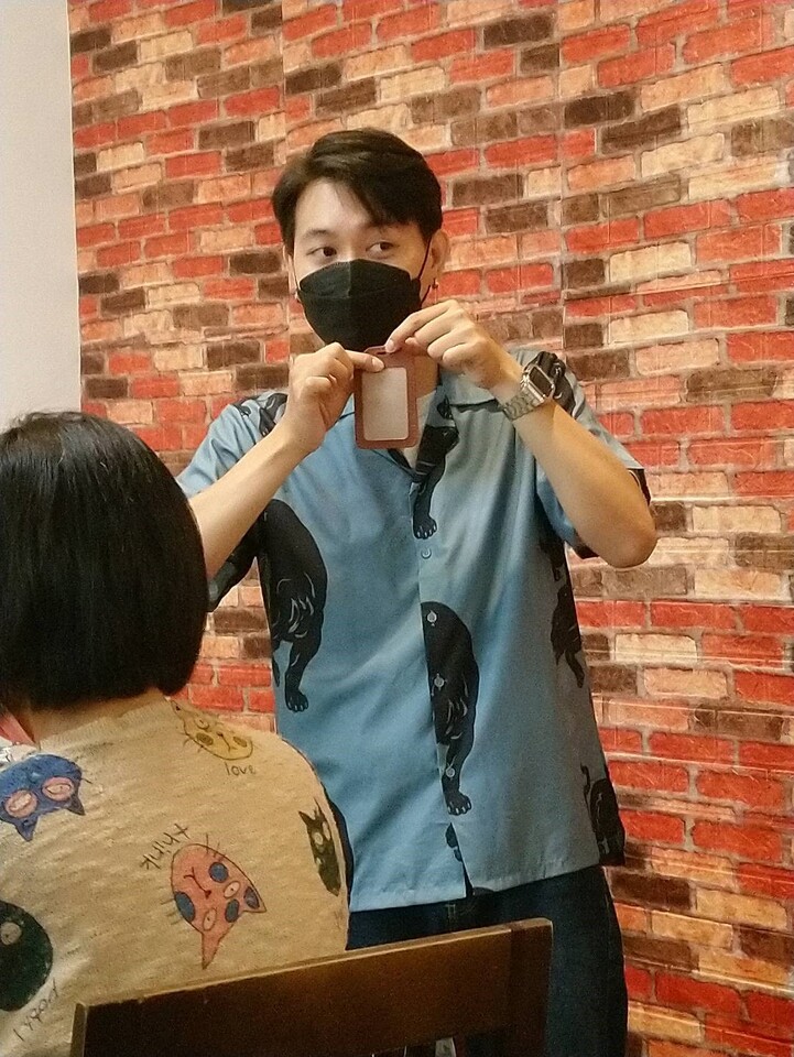 講者邱耀民老師示範解說圖片
