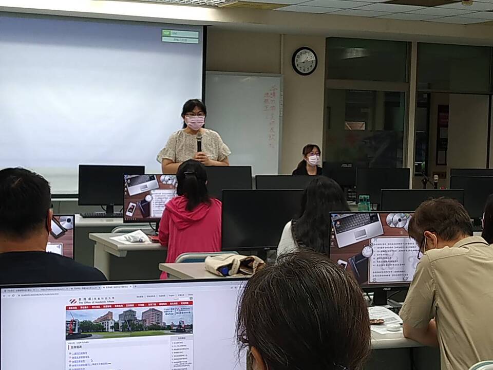 教學資源中心張瓊云主任開場致詞圖片