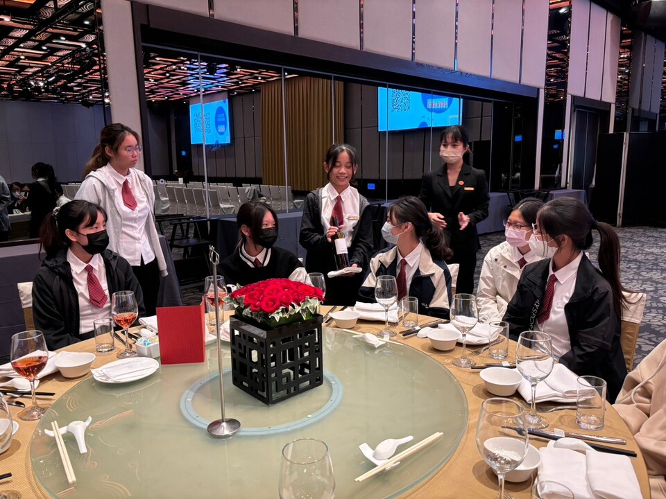 餐酒服勤圖片