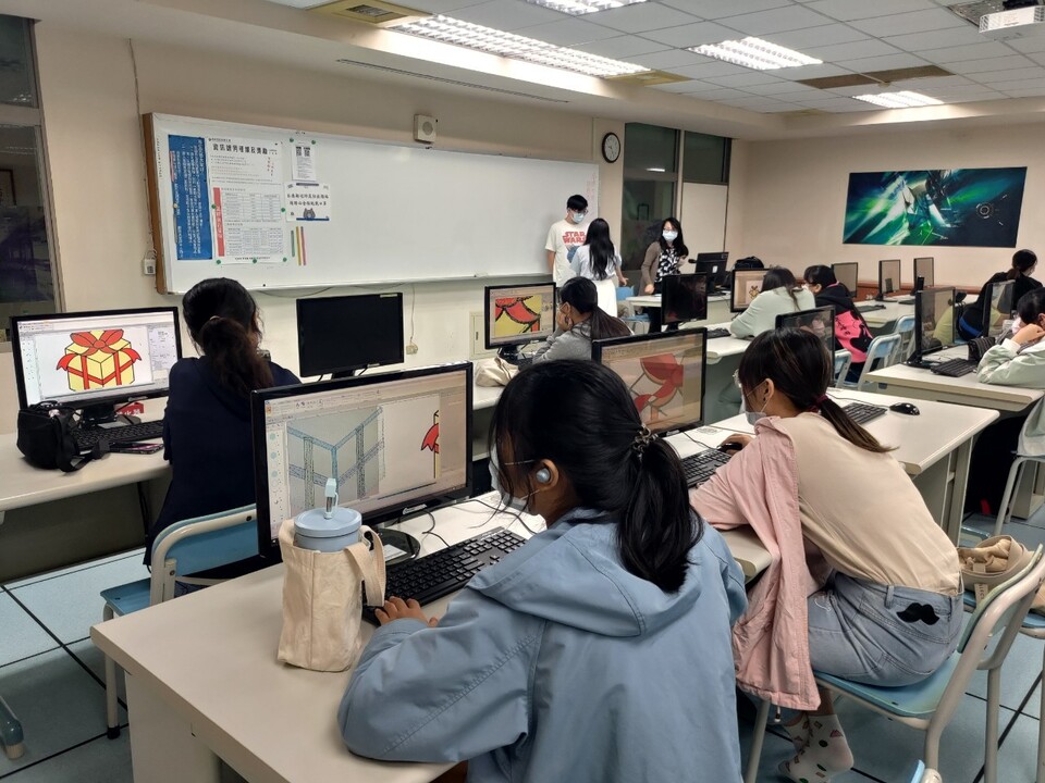 ｜110年｜【主軸B】 機械刺繡應用設計圖片