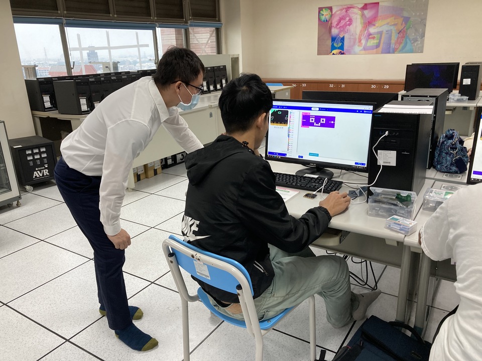 ｜109年｜【主軸A】 109-11-14、21 智能程式設計研習營1-輕鬆學程式玩創意，用micro:bit學習寫程式圖片