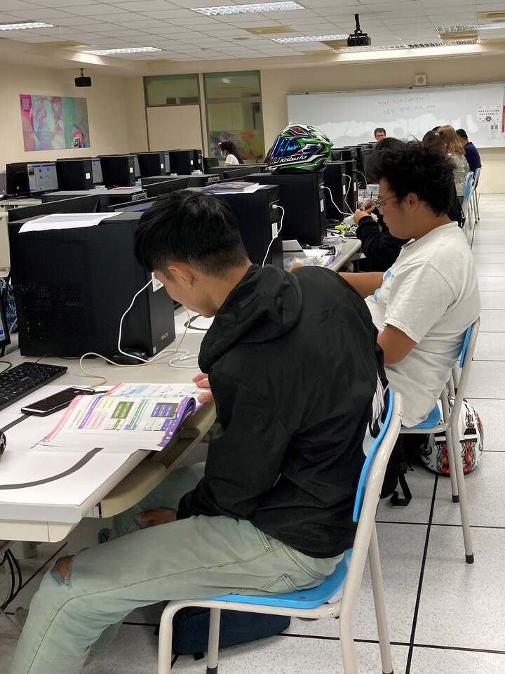 ｜109年｜【主軸A】 109-11-14、21 智能程式設計研習營1-輕鬆學程式玩創意，用micro:bit學習寫程式圖片