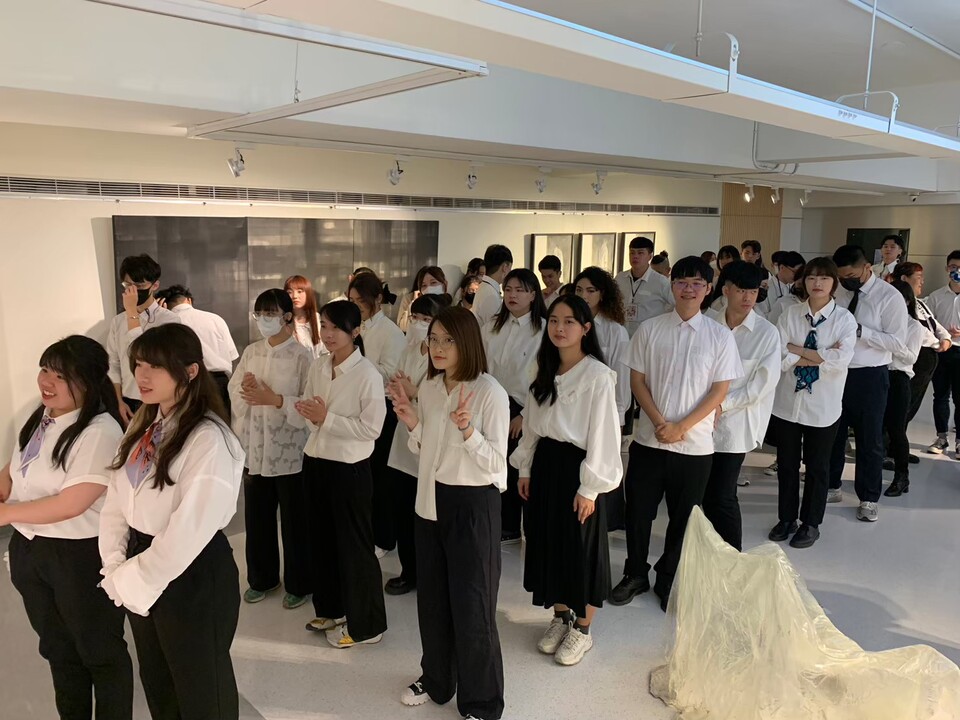 ｜112年｜【主軸C】  美術系-靄靄時圖片