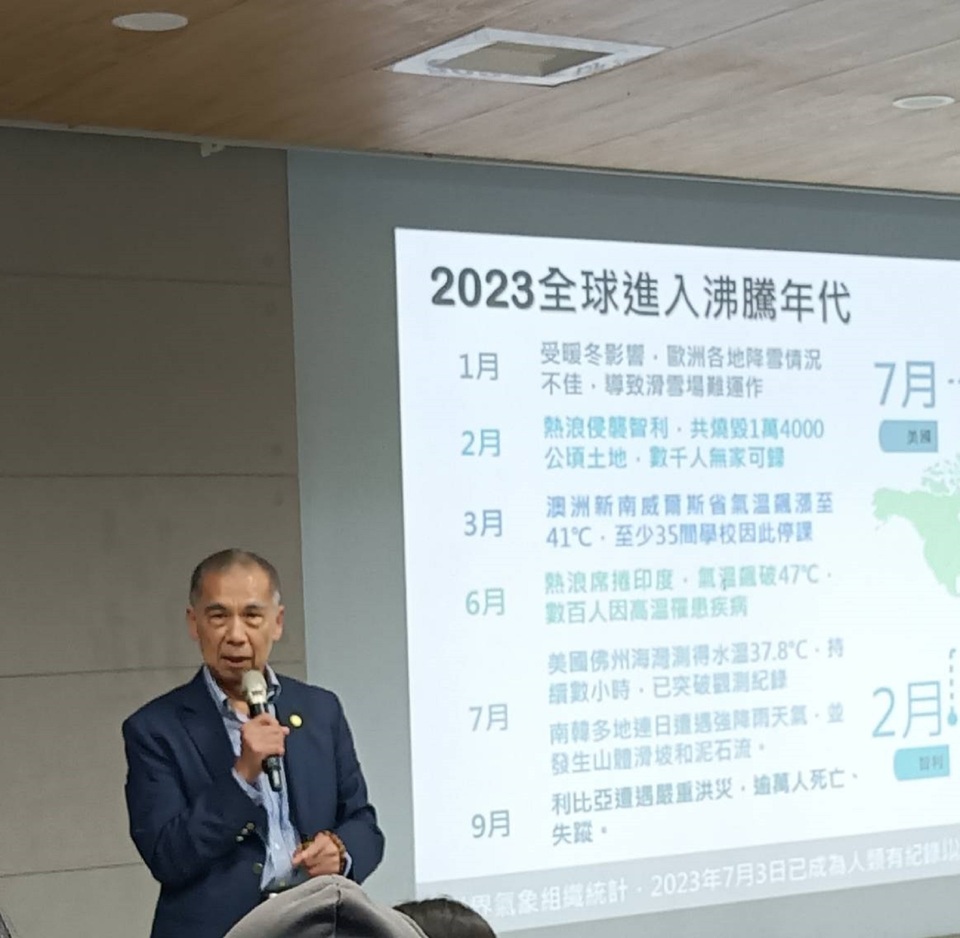 李順欽董事長與全體師生分享「 淨零永續的中油能源策略 」圖片