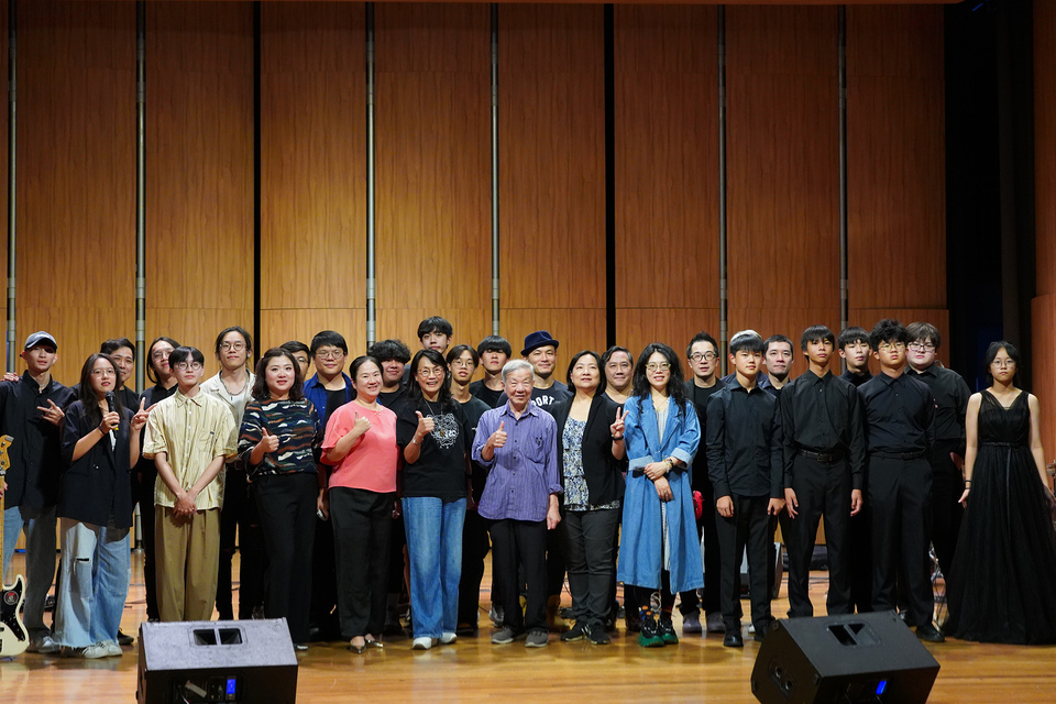 爵士音樂會演出者合影圖片