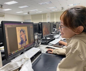 學生進行實作繪畫圖片